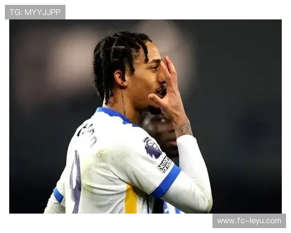 切尔西科尔威尔提前卡位解围干净，展现防线铁血担当